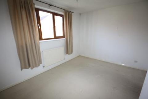 2 bedroom end of terrace house to rent, Buckingham Drive, Leicester