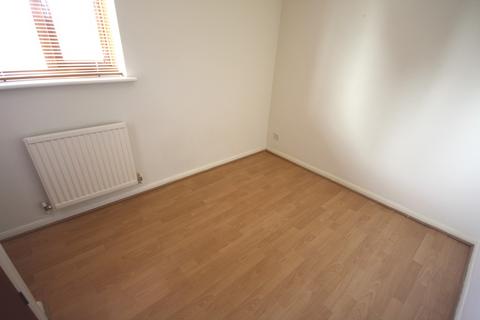 2 bedroom end of terrace house to rent, Buckingham Drive, Leicester