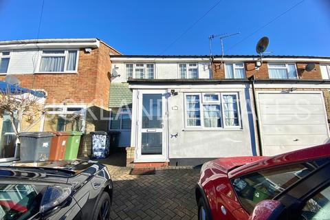 4 bedroom terraced house for sale, St Vincents Way, Potters Bar EN6