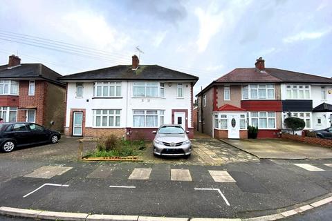 3 bedroom semi-detached house for sale, West Road, Feltham