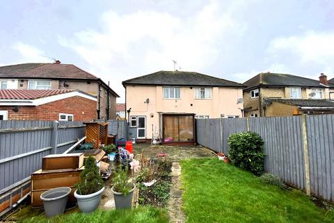 3 bedroom semi-detached house for sale, West Road, Feltham