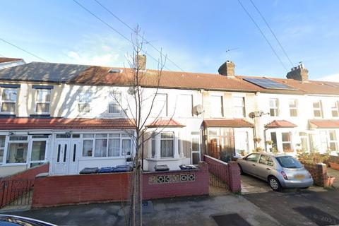 3 bedroom terraced house for sale, Queens Road, Southall