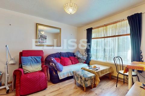 3 bedroom maisonette for sale, Community Road, Greenford, UB6