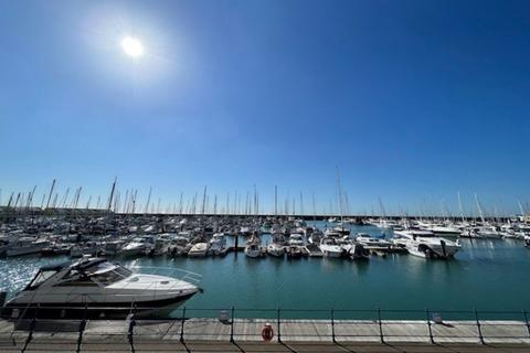 3 bedroom apartment to rent, Collingwood Court, Brighton Marina Village