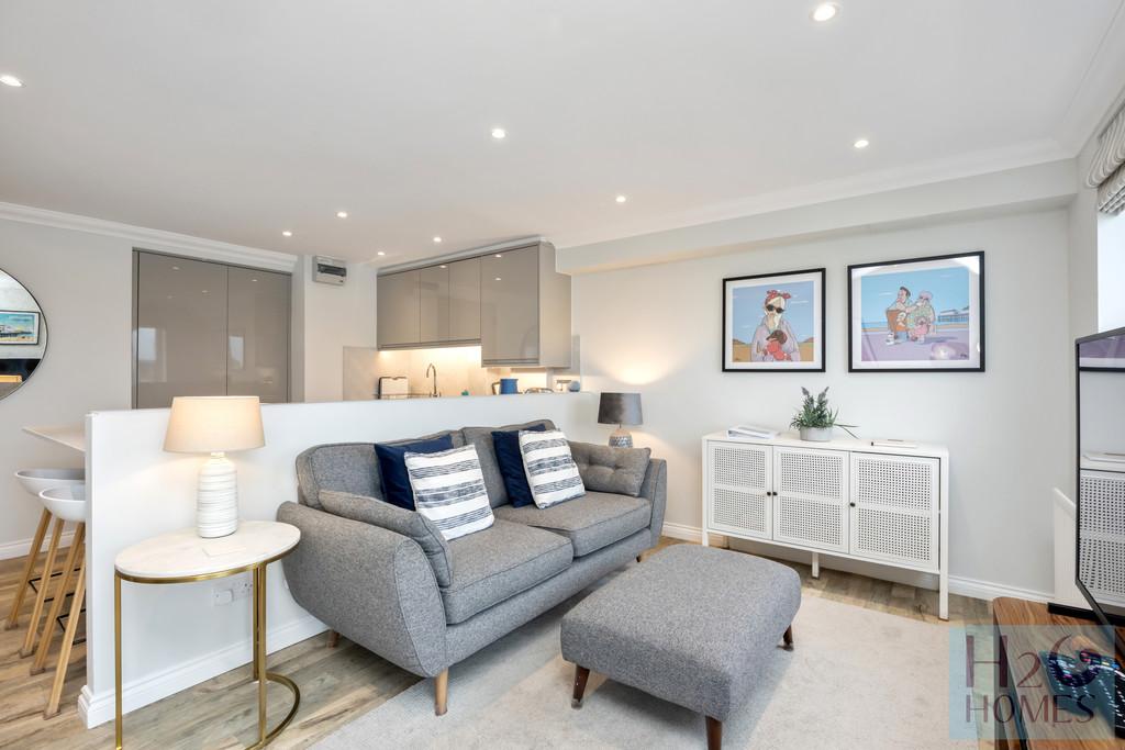 The Strand, Collingwood Court, 34-011