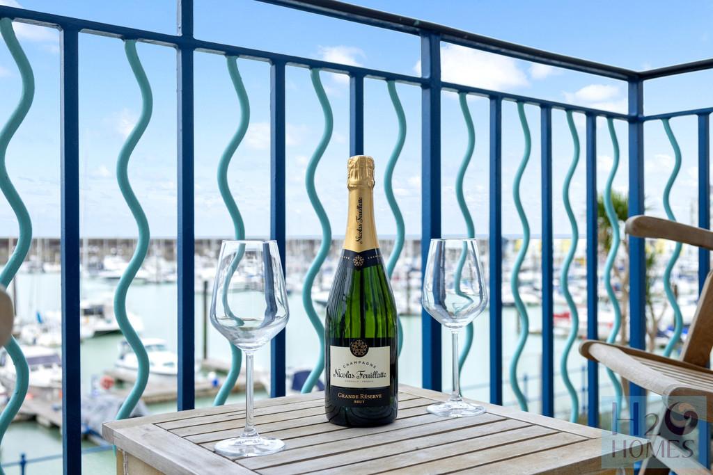 The Strand, Collingwood Court, 34-020