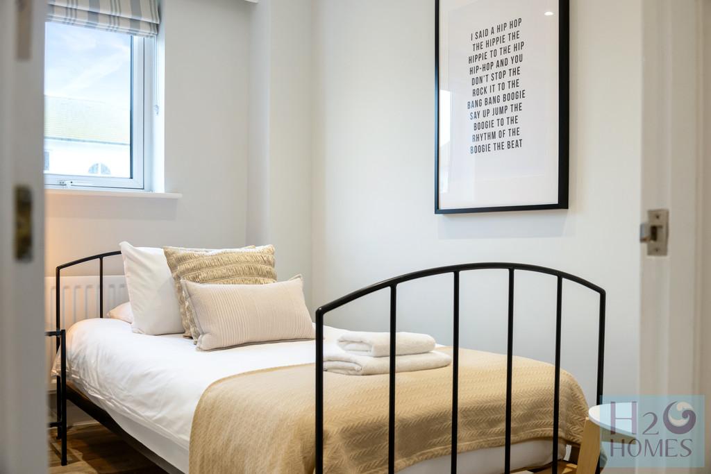 The Strand, Collingwood Court, 34-026