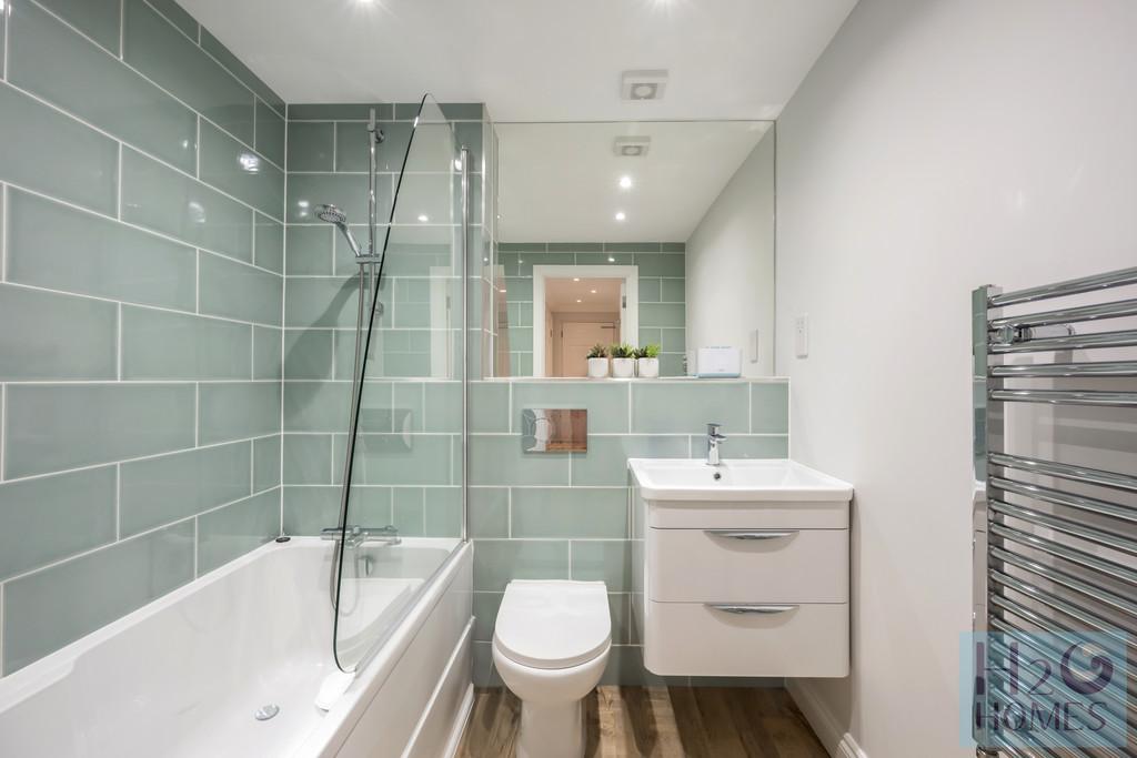 The Strand, Collingwood Court, 34-004