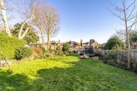 Flat 4, 52 Coolhurst Road, London, N8 8EU