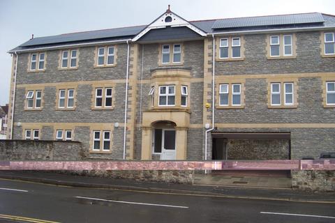 3 bedroom flat to rent, Osborne Court, Weston Super Mare BS23