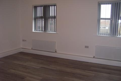 3 bedroom flat to rent, Osborne Court, Weston Super Mare BS23