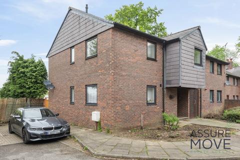 2 bedroom flat for sale, Somercoates Close, Barnet EN4