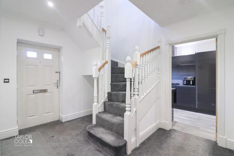 21 Boulder Close, Wilnecote, Tamworth, B77 5FQ