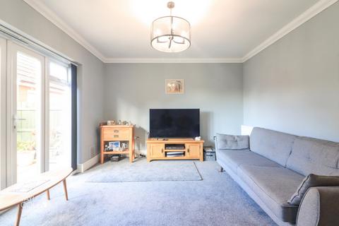 21 Boulder Close, Wilnecote, Tamworth, B77 5FQ