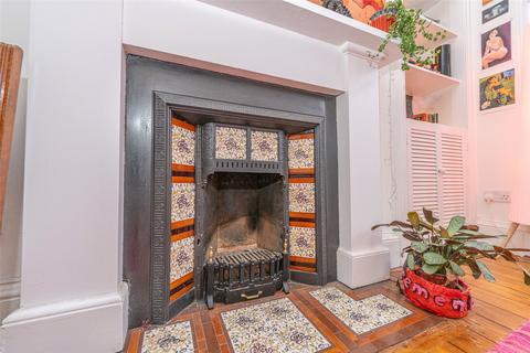 1 bedroom flat for sale, 128(1F1) Brunton Gardens, Montgomery Street, Edinburgh, EH7