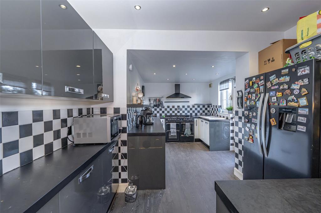 Kitchen Alt