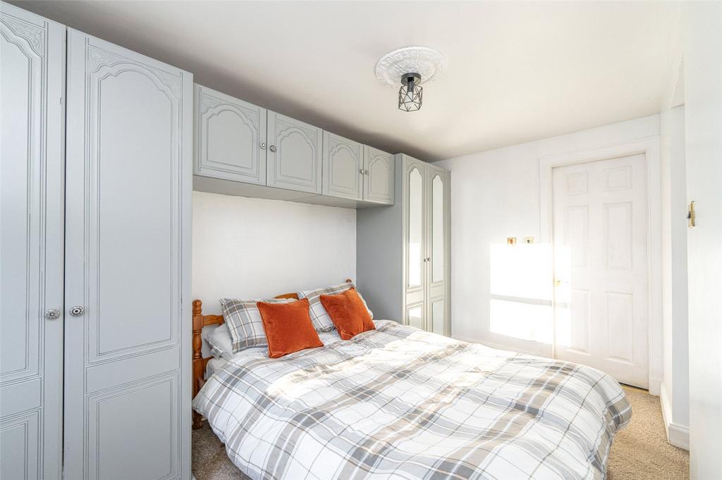 Bedroom 1 Alt