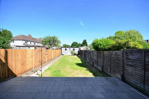 3 bedroom terraced house to rent, Camborne Road, Morden, SM4