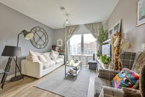 1 bedroom flat for sale, Plaza Gardens, East Putney, London, SW15