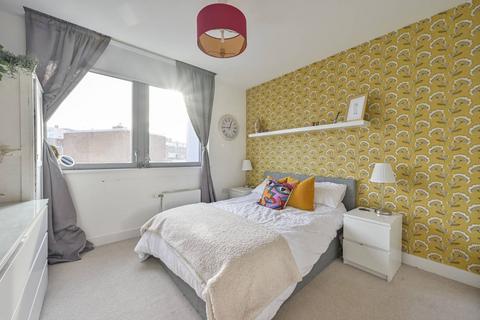 1 bedroom flat for sale, Plaza Gardens, East Putney, London, SW15