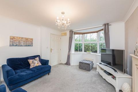 29 Cygnet Drive, Brownhills, Walsall, WS8 6EA