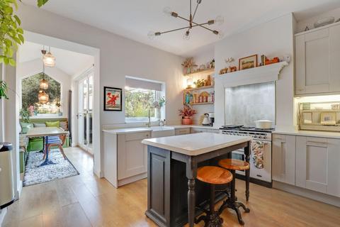 35a Addington Grove, London, SE26 4JX