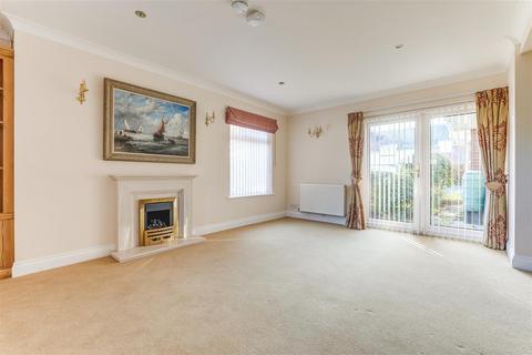 3 bedroom detached bungalow for sale, Greys Close, Cavendish CO10