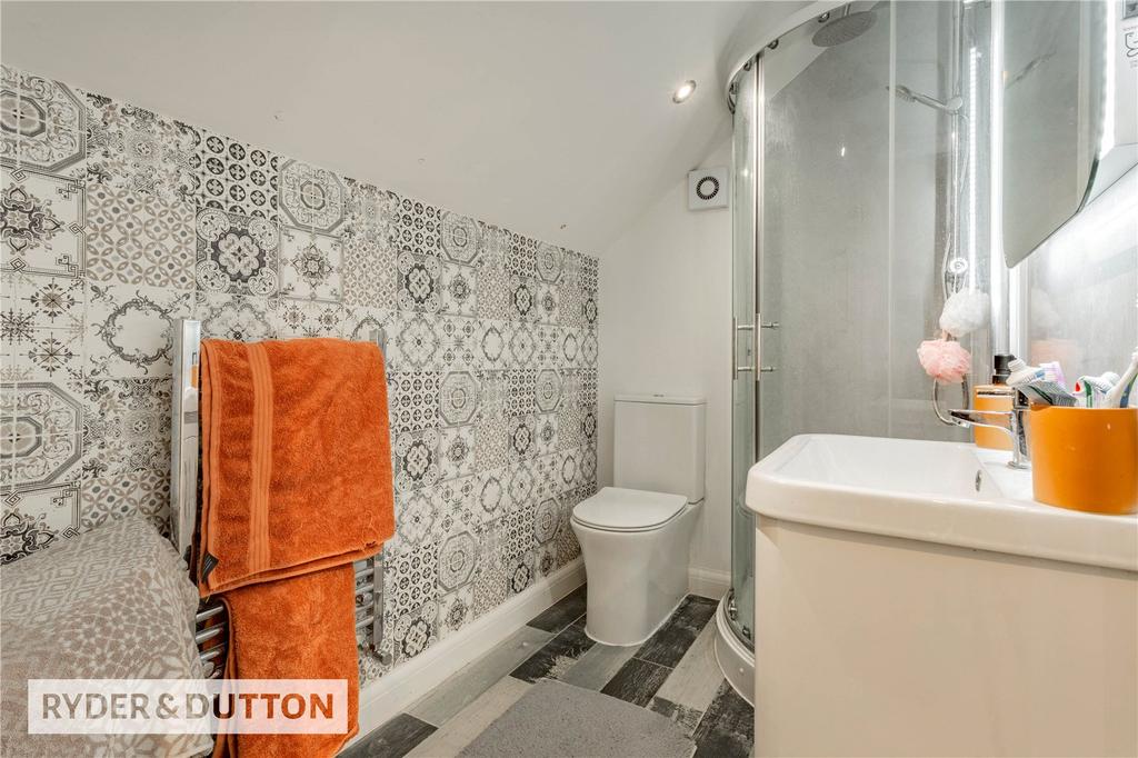 En-Suite To Bed 1