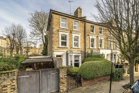 4 bedroom end of terrace house for sale, Banbury Road, London E9