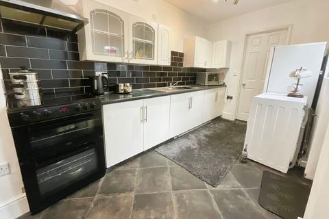 2 bedroom end of terrace house for sale, Bradleymore Road, Brierley Hill DY5