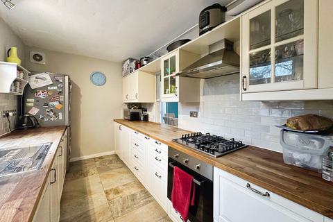 4, Bedford House Stratton Close, Edgware, HA8 6PH