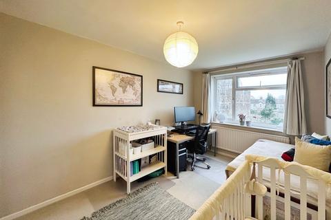 4, Bedford House Stratton Close, Edgware, HA8 6PH