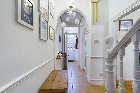undefined, Waterloo Terrace, Carmarthen