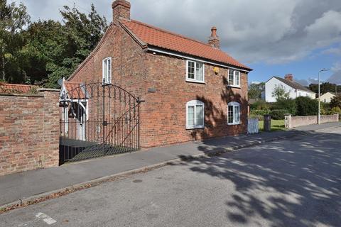 4 bedroom detached house for sale, Dovedale Cottage, 107 High Street, Coningsby
