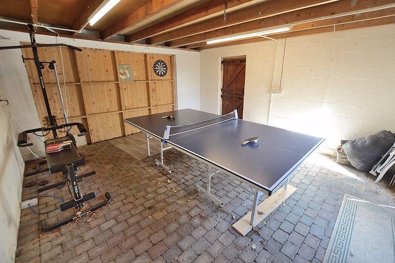 Garage/recreation