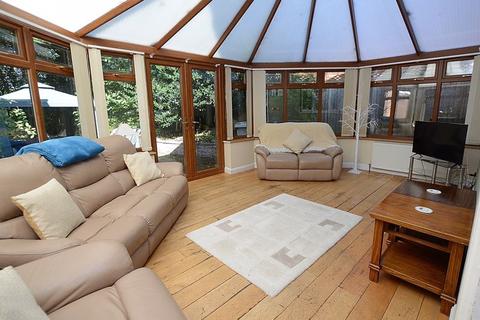 4 bedroom detached house for sale, Dovedale Cottage, 107 High Street, Coningsby
