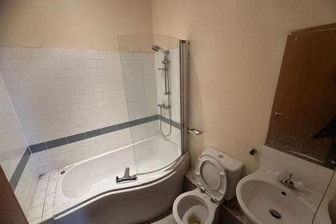 2 bedroom property to rent, Northumberland Street, Huddersfield