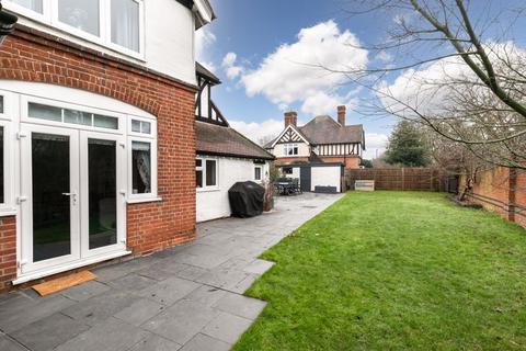 5 bedroom semi-detached house for sale, Wey Manor Road, Addlestone