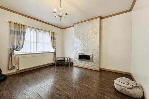 4 bedroom end of terrace house for sale, Brierley Street, Bury