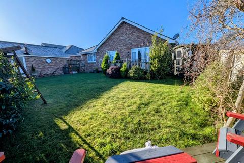 3 bedroom detached bungalow for sale, 2 Munsley Close, Ventnor