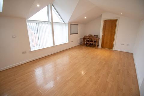 3 bedroom apartment to rent, Sugar Mill Square, Salford M5