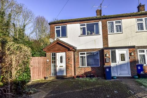 3 bedroom terraced house for sale, Russell Court, Chesham