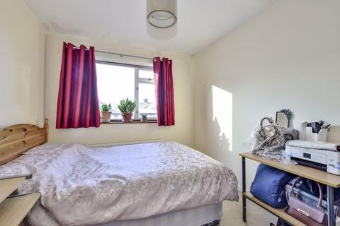 3 bedroom terraced house for sale, Russell Court, Chesham