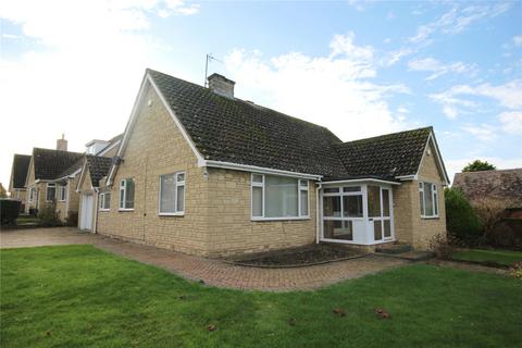 3 bedroom bungalow to rent, St Giles Road, Bredon