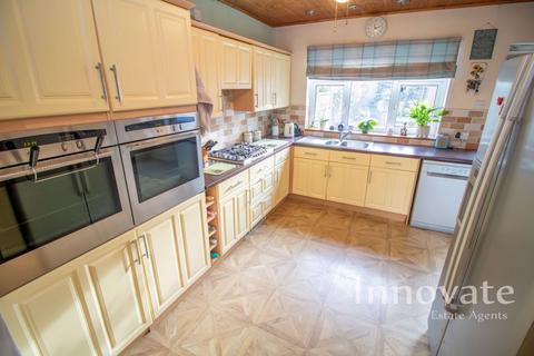 3 bedroom semi-detached house for sale, Sycamore Road, Oldbury B69