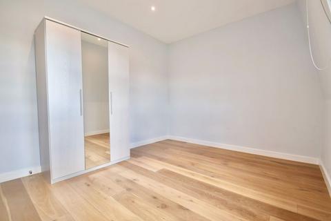 1 bedroom flat to rent, Arthur Road, London SW19