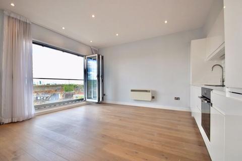 1 bedroom flat to rent, Arthur Road, London SW19