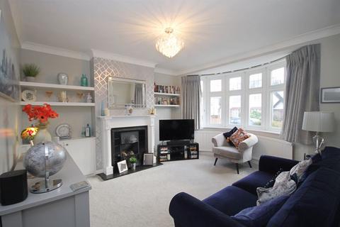 4 bedroom semi-detached house for sale, Courthope Road, Greenford