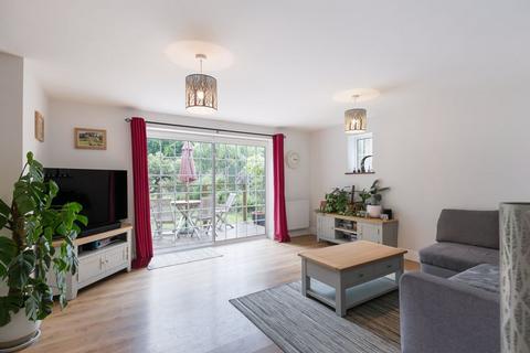 4 bedroom detached house for sale, The Close, Purley