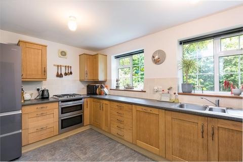 4 bedroom detached house for sale, The Close, Purley